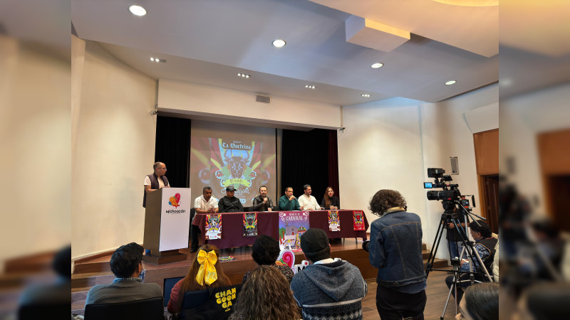 Toritos de más de 4 metros de altura te esperan en el carnaval de Tarímbaro