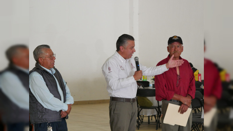 Luis Navarro reconoce labor de aseadores de calzado a favor de la promoción de Morelia