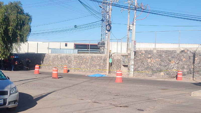 Hombre muere arrollado por un camión de carga, en Corregidora, Querétaro 