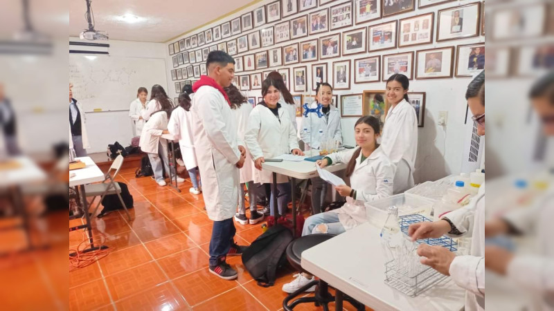 Estudiantes del Cecytem se preparan rumbo a la Olimpiada Estatal de Biología