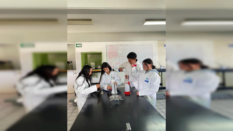 Estudiantes del Cecytem se preparan rumbo a la Olimpiada Estatal de Biología