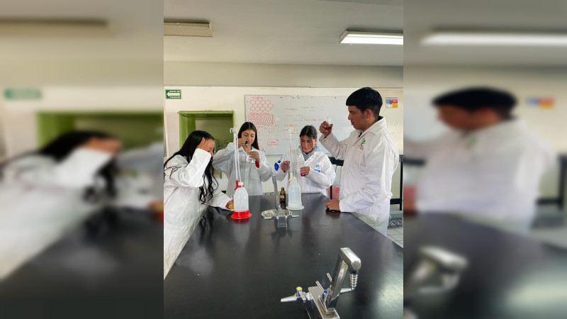 Estudiantes del Cecytem se preparan rumbo a la Olimpiada Estatal de Biología