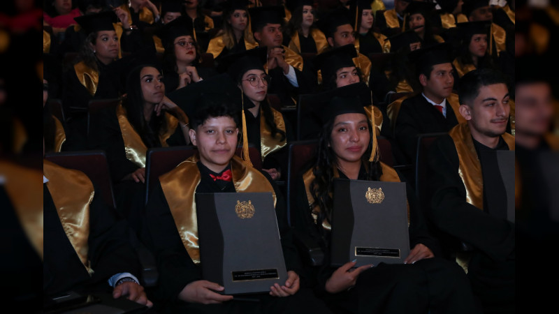 Egresados de Seguridad Pública y Ciencias Forenses de la UMSNH se suman a las filas de la Fiscalía General de Michoacán