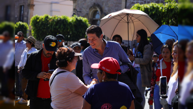 Celebra Alfonso Martínez el Festival del Torito de Petate en Morelia
