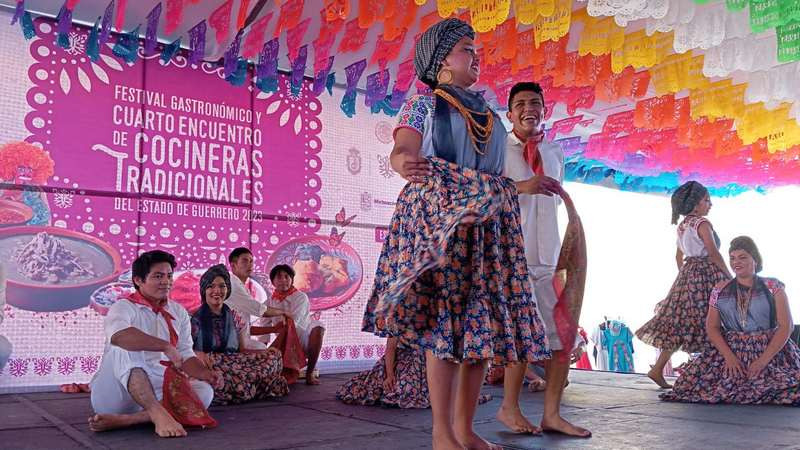 Realizan Festival Gastronómico y Cuarto Encuentro de Cocineras Tradicionales en Acapulco, Guerrero 