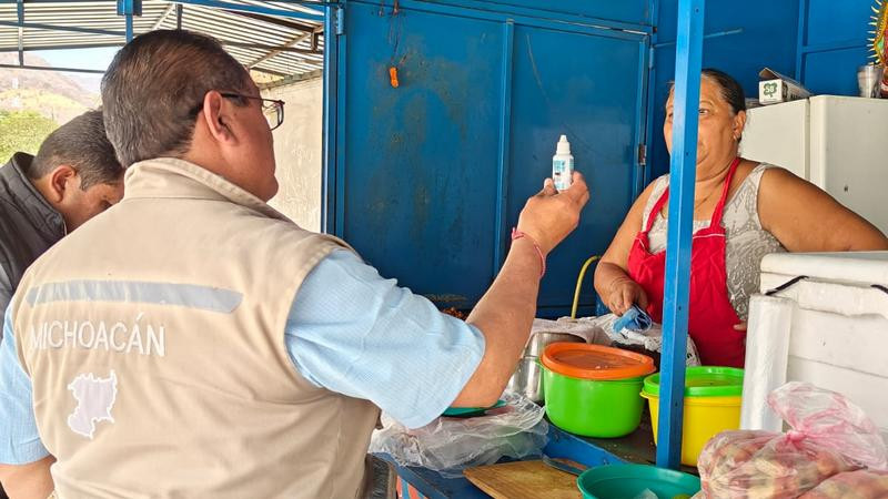 Mantiene sector salud operativo sanitario en Carácuaro, Michoacán 