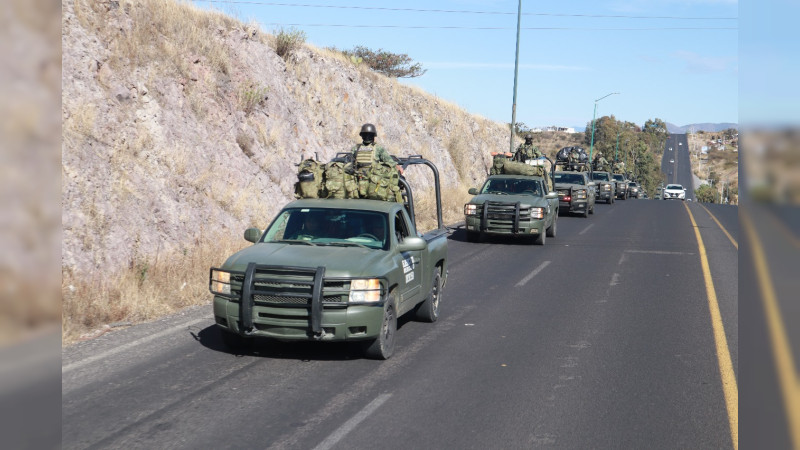 Para reforzar seguridad en  Michoacán arriban 400 militares 