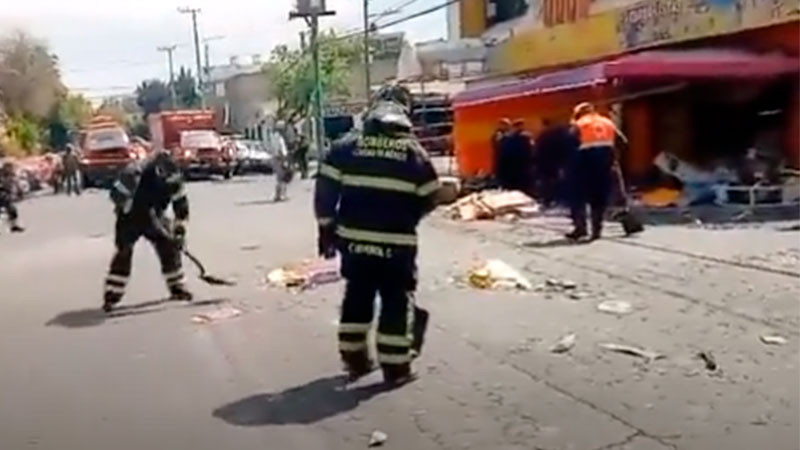 Explota tanque de gas en una taquería de Iztapalapa 