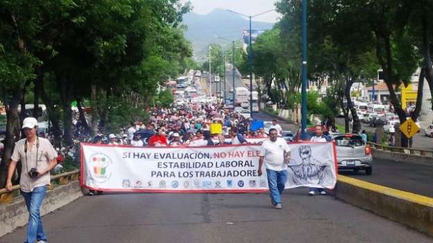Caos vehicular en Morelia por marchas de la CNTE y STASPE; amenazan con boicotear elecciones - Foto 0 