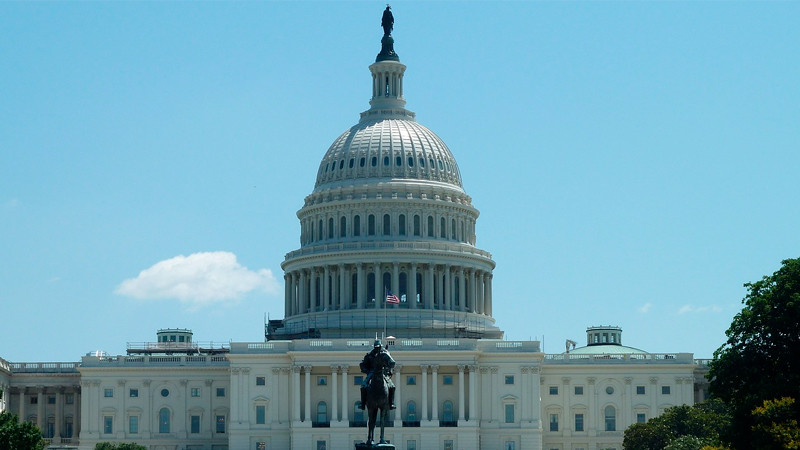 Senado de EEUU aprueba nuevo paquete de apoyo para Ucrania 