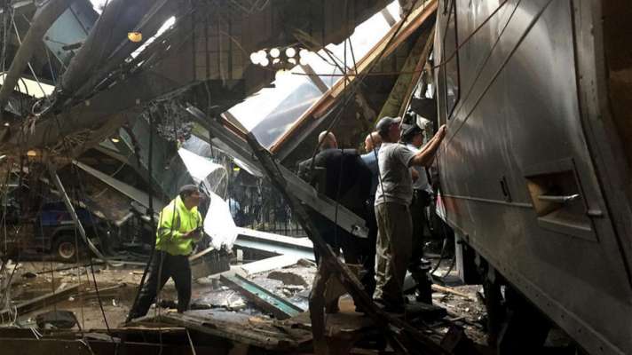 Un muerto y más de 100 heridos deja choque de tren en Nueva Jersey - Foto 0 