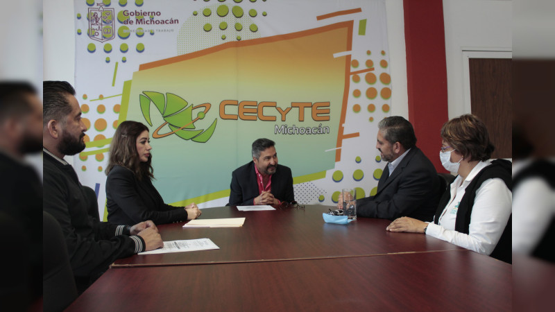 Estudiantes del Cecytem podrán acceder a descuentos en el Tec de Los Reyes