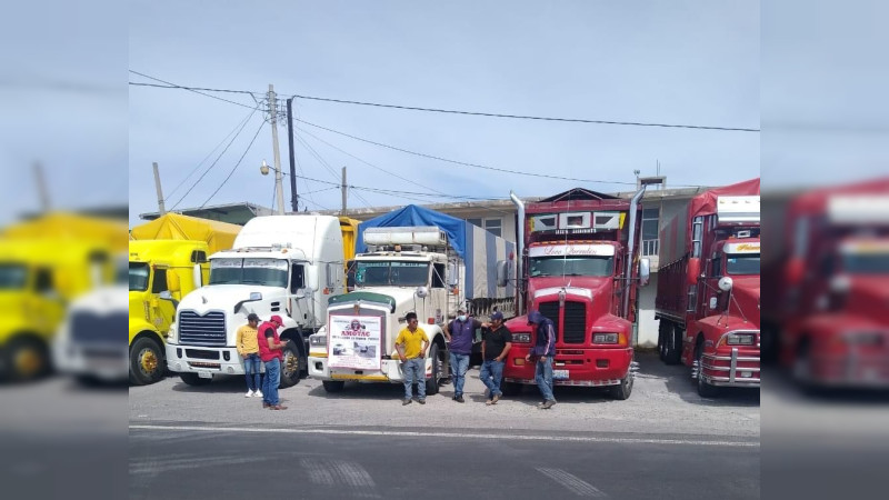 Transportistas de Querétaro en negociación para no unirse al paro nacional  