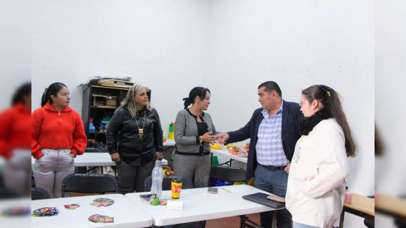 Suman esfuerzos para mejorar ludoteca del Congreso del Estado Stasple y Lupita Díaz