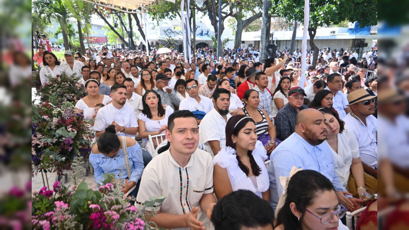 Veracruz rompe récord de bodas colectivas con más de mil parejas