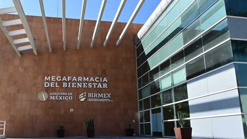 Agentes de la industria farmacéutica visitan Megafarmacia del Bienestar 