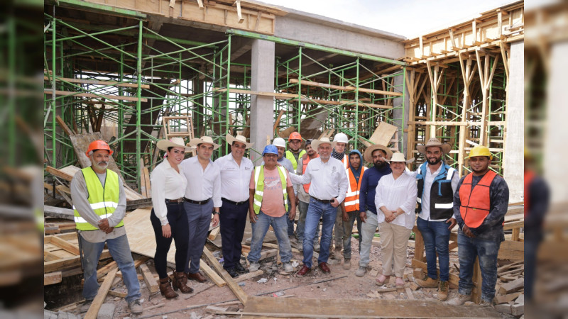 Supervisa Bedolla construcción del Centro de Salud Mental y Adicciones en Huetamo 