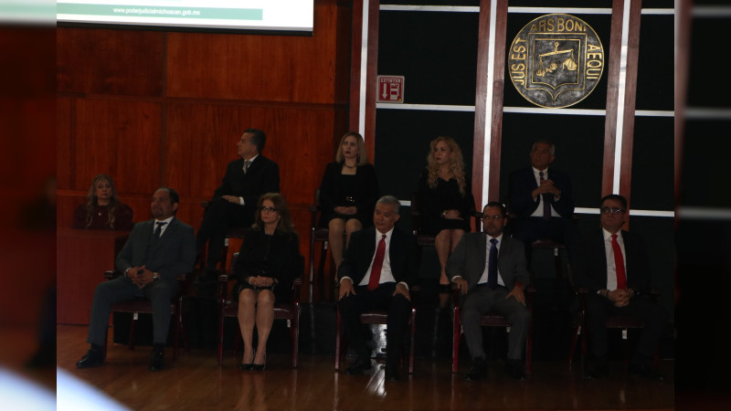 José Luis Téllez Marín, asistió al informe de labores del Magistrado presidente del Poder Judicial de Michoacán