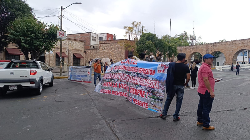 Michoacán: Trabajadores eventuales continúan con procesos legales para exigir su salario 