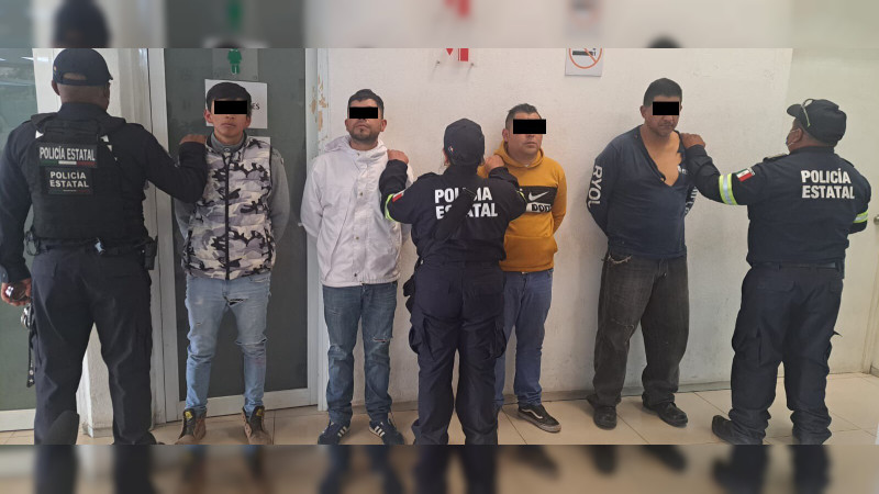 Detienen a banda delictiva, intentaban robar una pipa de agua en La Marquesa; habitantes casi los linchan