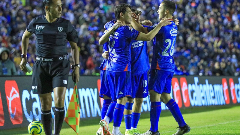 Cruz Azul vence a Tigres y es líder momentáneo del Clausura 2024 de la Liga MX 