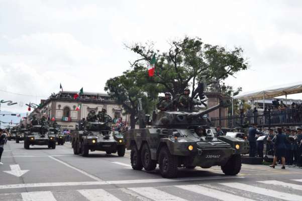 Saldo blanco durante desfile Cívico-Militar por natalicio de José María Morelos, informa la SSP - Foto 1 