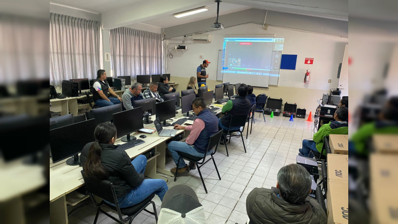 Escuela de drones del Cecytem cumple un año como la única en su tipo 