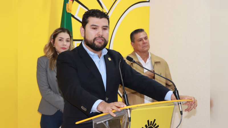 Encabezan Brissa Arroyo y Octavio Ocampo, candidaturas plurinominales  del PRD a diputaciones locales  