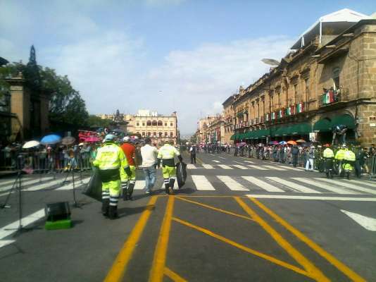 Brigadas de limpieza, intensifican trabajos al término del Desfile Cívico-Militar   