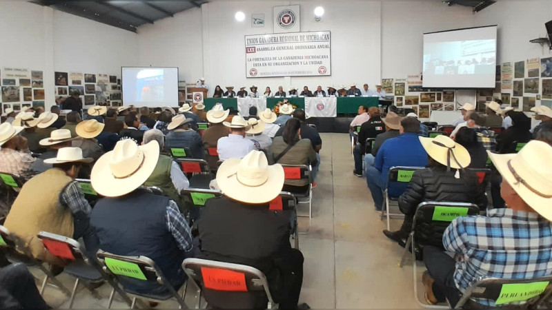 Presenta Sader programas de apoyo al sector pecuario estatal