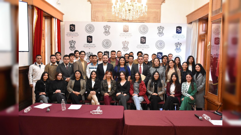 Poder Legislativo, sede de Conversatorio con integrantes del Parlamento ...