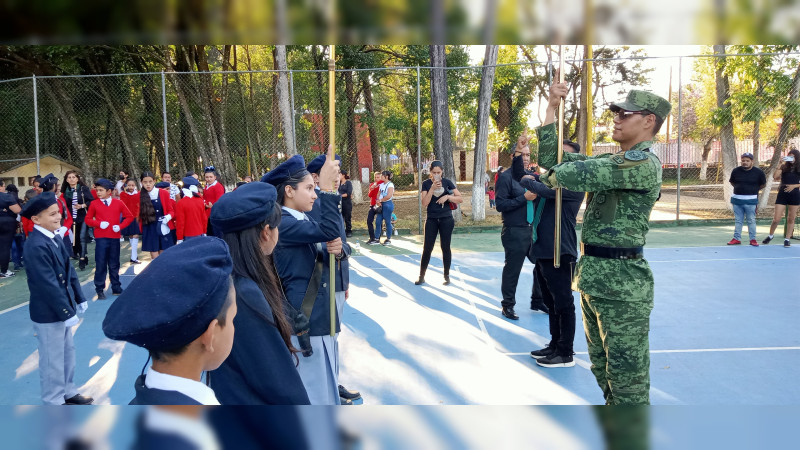 Ejército Mexicano realizó Instrucción de Escoltas de Bandera en Uruapan, Michoacán