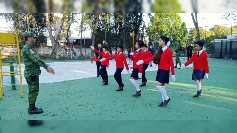 Ejército Mexicano realizó Instrucción de Escoltas de Bandera en Uruapan, Michoacán