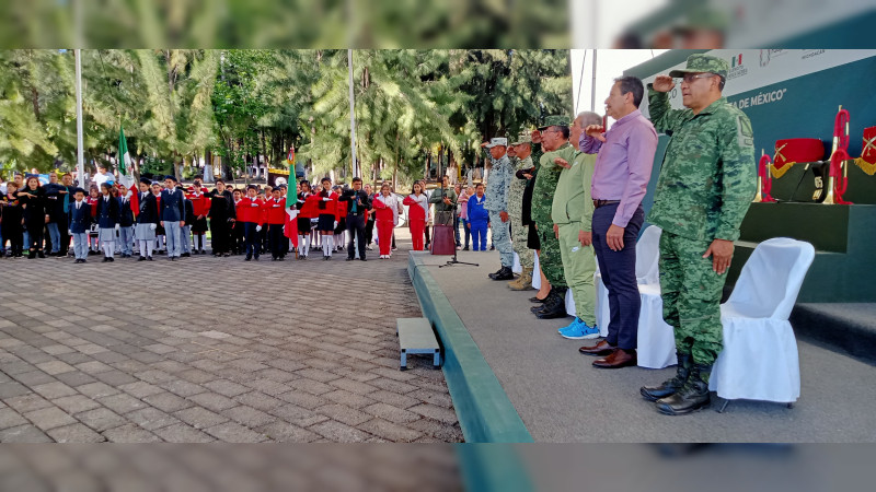 Ejército Mexicano realizó Instrucción de Escoltas de Bandera en Uruapan, Michoacán