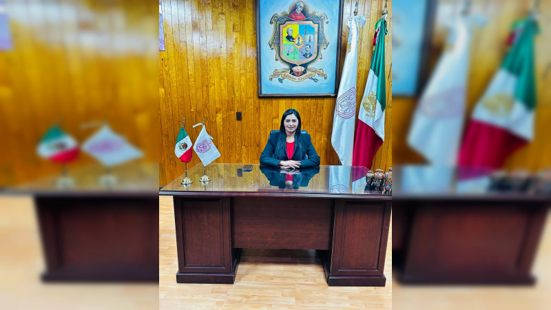 Araceli Saucedo Reyes solicita licencia a Cabildo de Salvador Escalante 