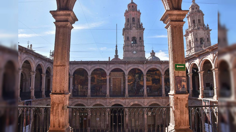 Conoce la historia de Michoacán a través de los murales de Zalce