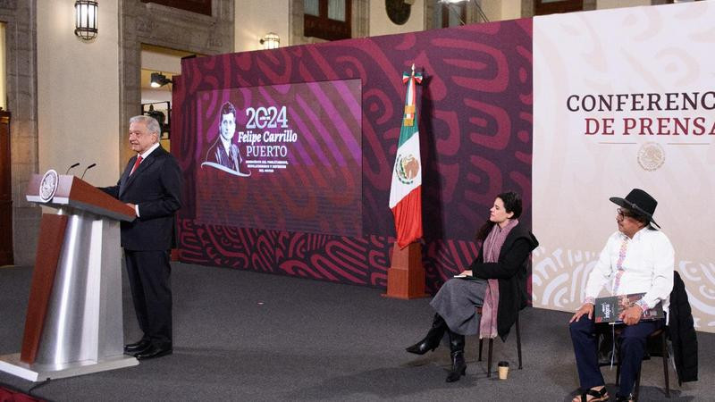 AMLO pide al INE investigar "guerra sucia" en su contra en las redes sociales 
