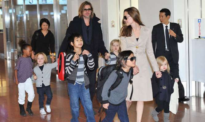 Angelina Jolie y Brad Pitt  aceptan acuerdo temporal para la custodia de sus hijos 