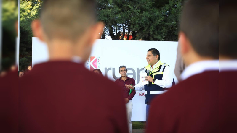 Inversión histórica en educación durante la administración de Nacho Campos en Uruapan
