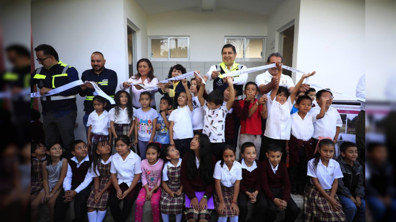 Inversión histórica en educación durante la administración de Nacho Campos en Uruapan