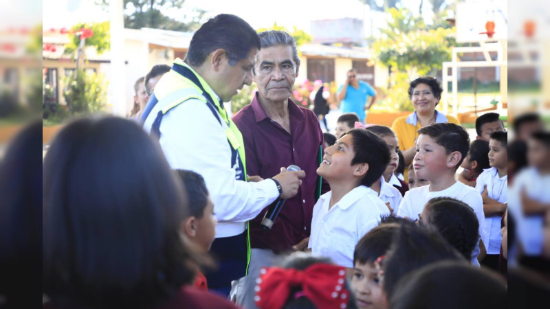 Inversión histórica en educación durante la administración de Nacho Campos en Uruapan