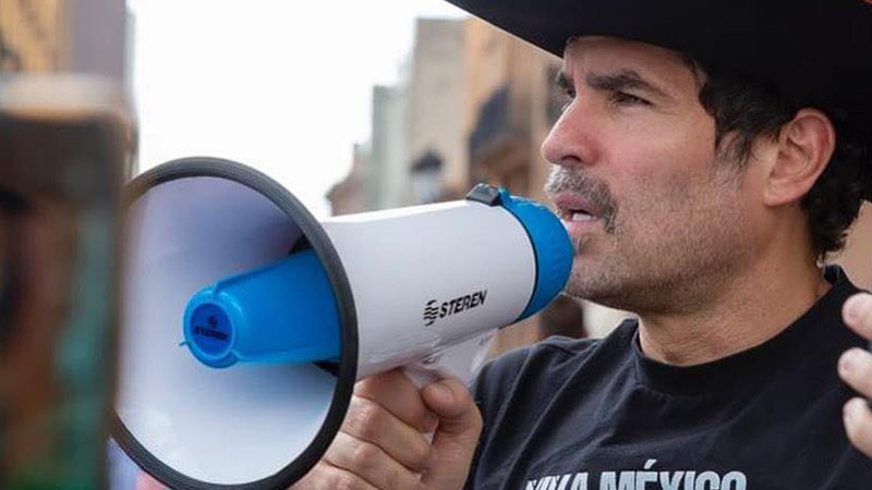 Eduardo Verástegui registra su candidatura a la presidencia de México  