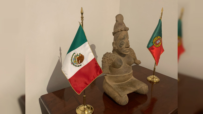 México recupera una pieza arqueológica que sería subastada en Portugal