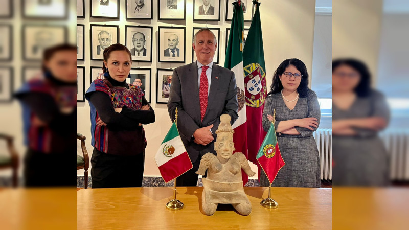 México recupera una pieza arqueológica que sería subastada en Portugal