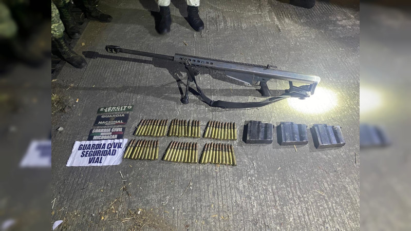 Aseguran Barrett calibre 50 en camioneta abandonada en Uruapan, Michoacán 