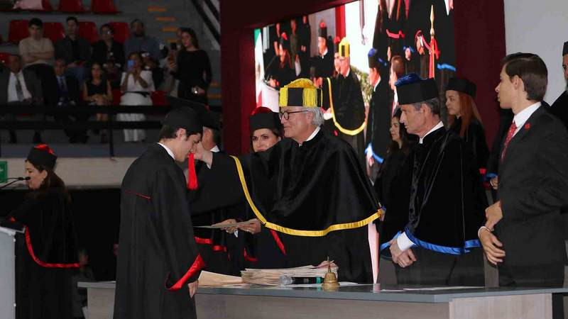 Se graduan alumnos de Diseño, Ciencia y Tecnología en la Universidad Autónoma de Guadalajara 