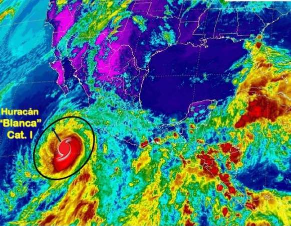 Se debilita huracán “Blanca” a categoría 1; permanece la alerta 