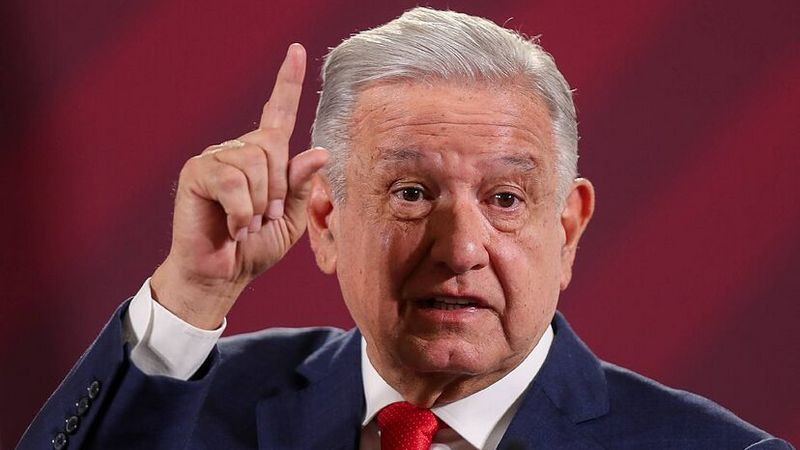 Reformas a la Constitución durante periodo neoliberal beneficiaron a las minorías: AMLO 