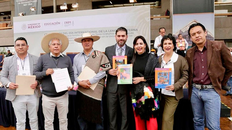 Participaron 13 docentes michoacanos en traducción de libros de texto a idiomas originarios 