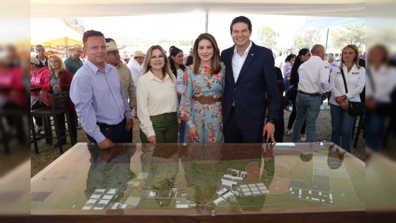 Alfonso Martínez coloca la primera piedra del Parque Agrologístico de Morelia